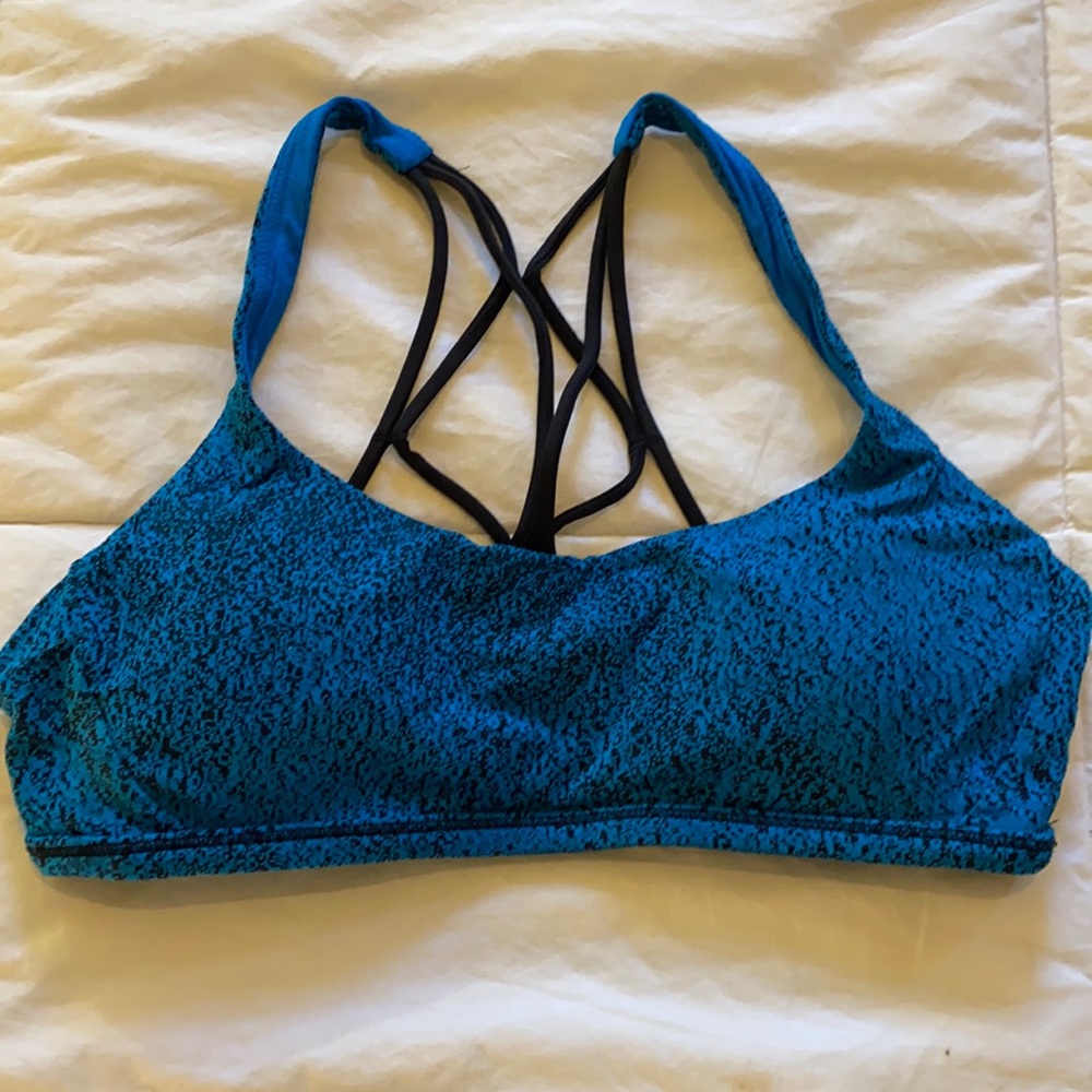 Lululemon sports bra size 6